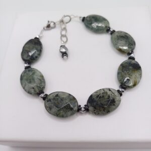 Alternative view of ΒΡΑΧΙΟΛΙ GREEN OVAL